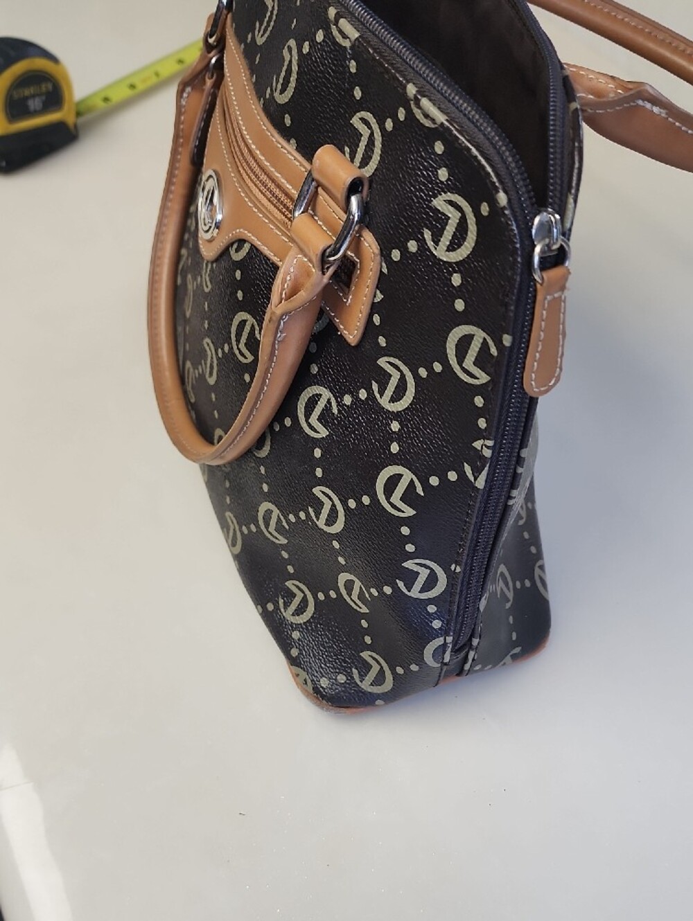 Women's Black & Tan Logo Satchel Handbag - Picture 6 of 11